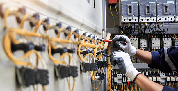 Professional Electrician technician working in Woodward, IA